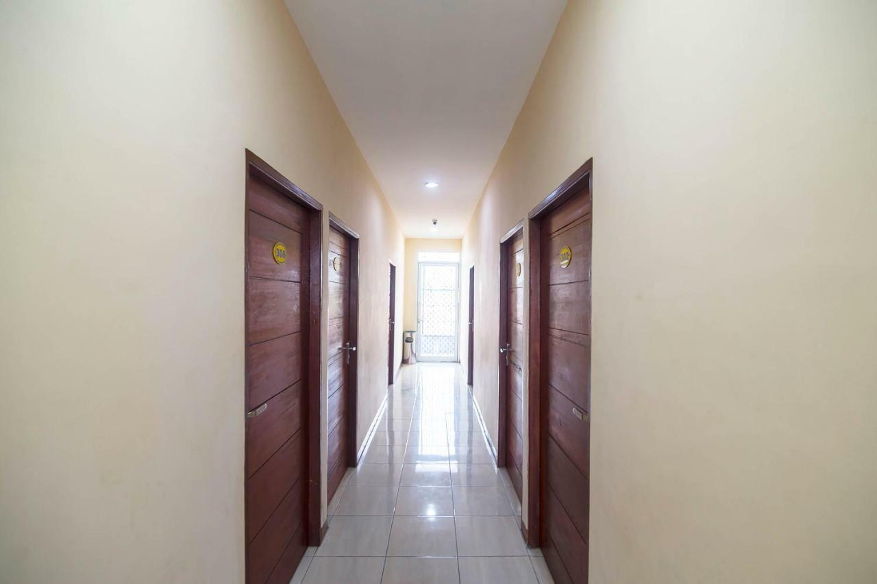 Sentosa Guest House Pontianak Kültér fotó